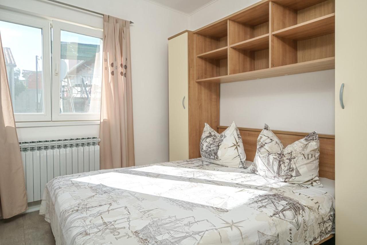 Apartmani Gabriella Водице Екстериор снимка